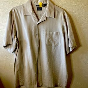 Men’s Haggar tan shirt sleeve shirt